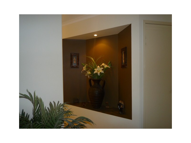 52 Bowerbird Ave, Eli Waters QLD 4655