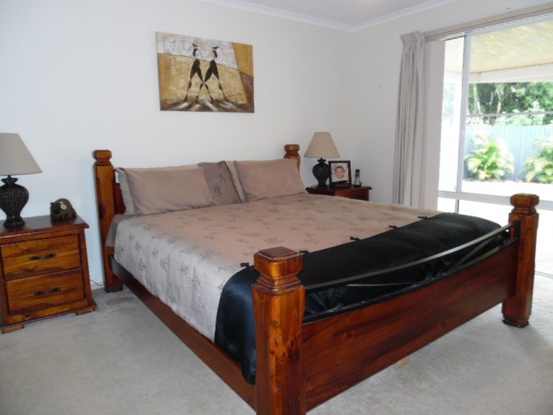 52 Bowerbird Ave, Eli Waters QLD 4655