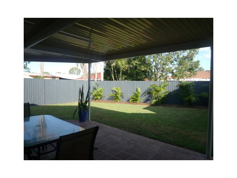 52 Bowerbird Ave, Eli Waters QLD 4655