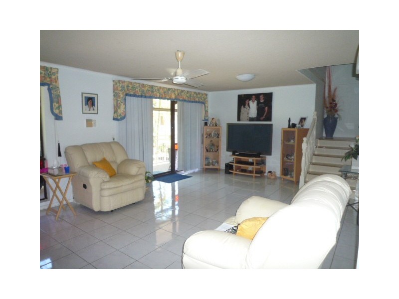 8/373 Esplanade, Scarness QLD 4655