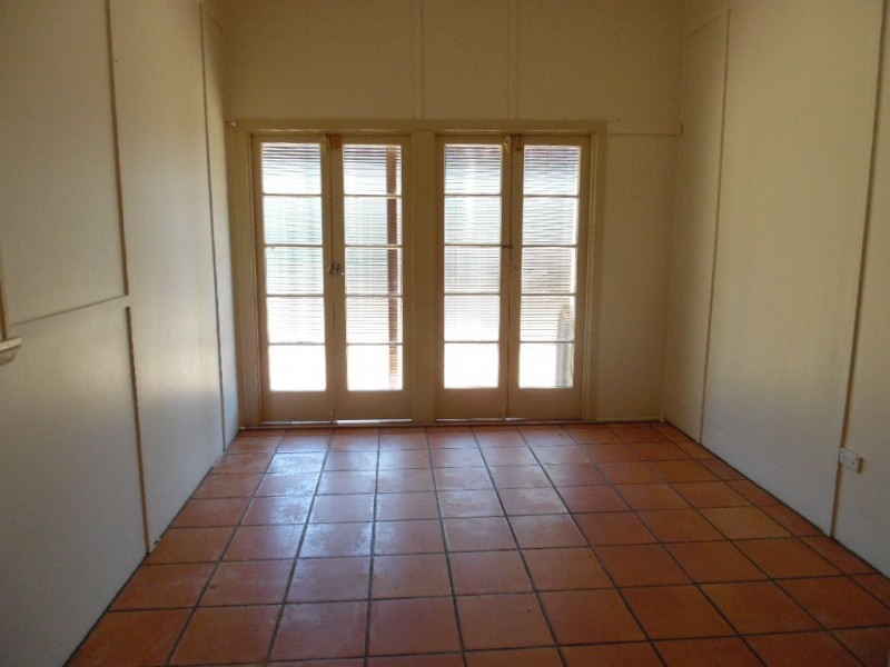 17 Cunningham Street, Torquay QLD 4655