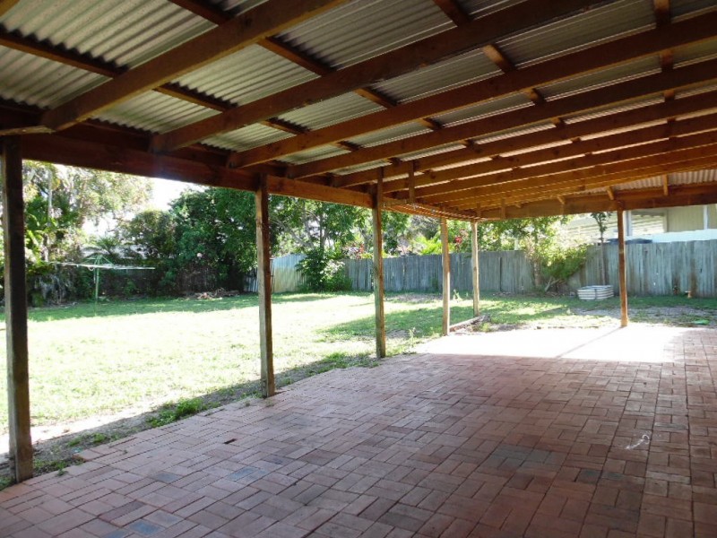 17 Cunningham Street, Torquay QLD 4655