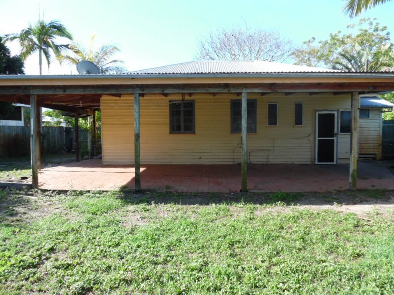 17 Cunningham Street, Torquay QLD 4655