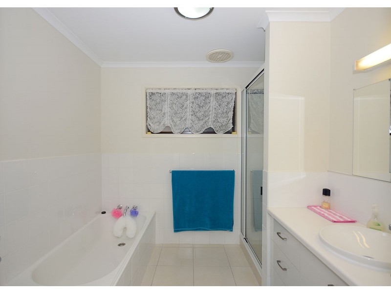 104 Murphy Street, Point Vernon QLD 4655