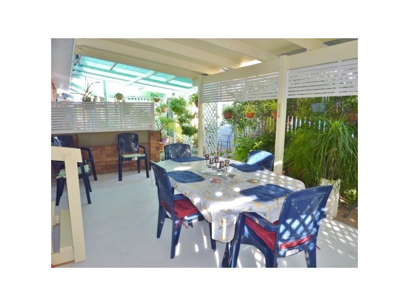 64 North Street, Point Vernon QLD 4655