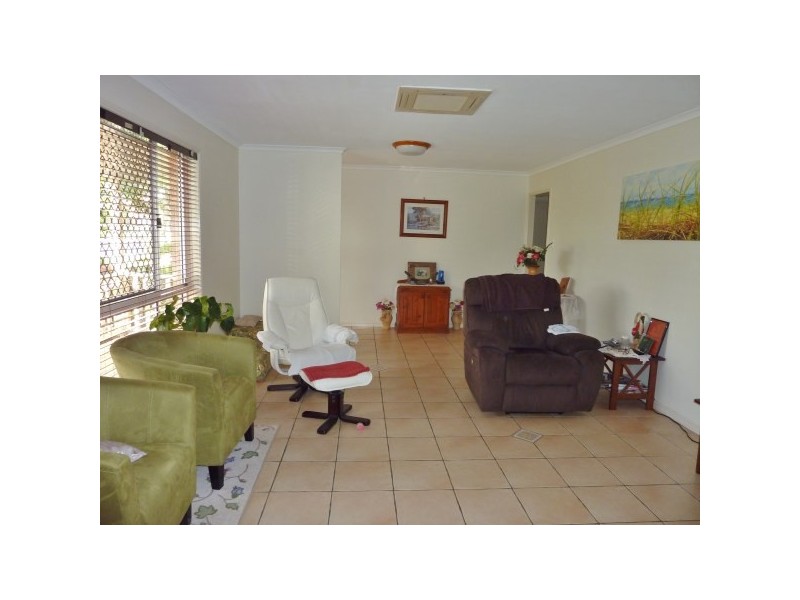 64 North Street, Point Vernon QLD 4655