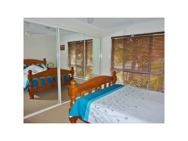 64 North Street, Point Vernon QLD 4655