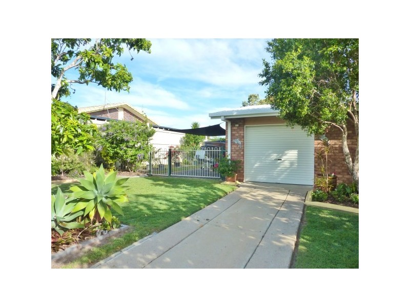 64 North Street, Point Vernon QLD 4655