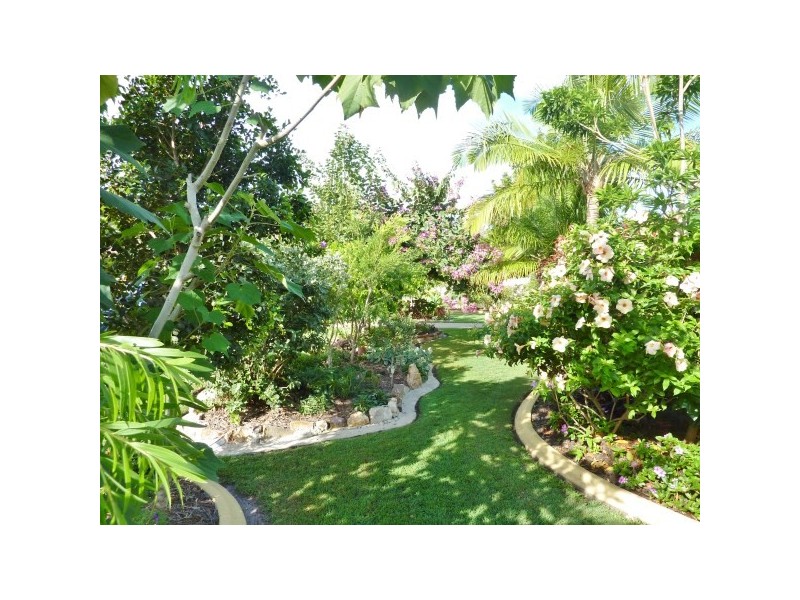 64 North Street, Point Vernon QLD 4655