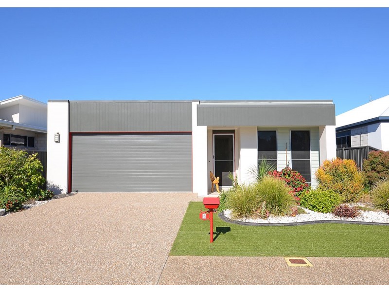 4 Morinda Way, Urraween QLD 4655