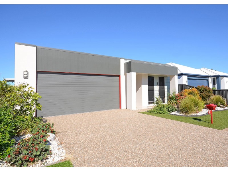 4 Morinda Way, Urraween QLD 4655