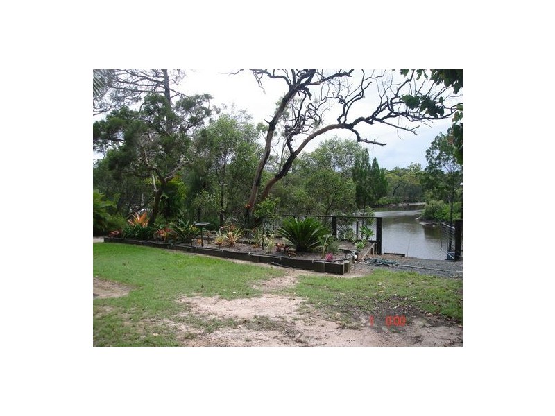 8 Jacqueline Drive, Pacific Haven QLD 4659