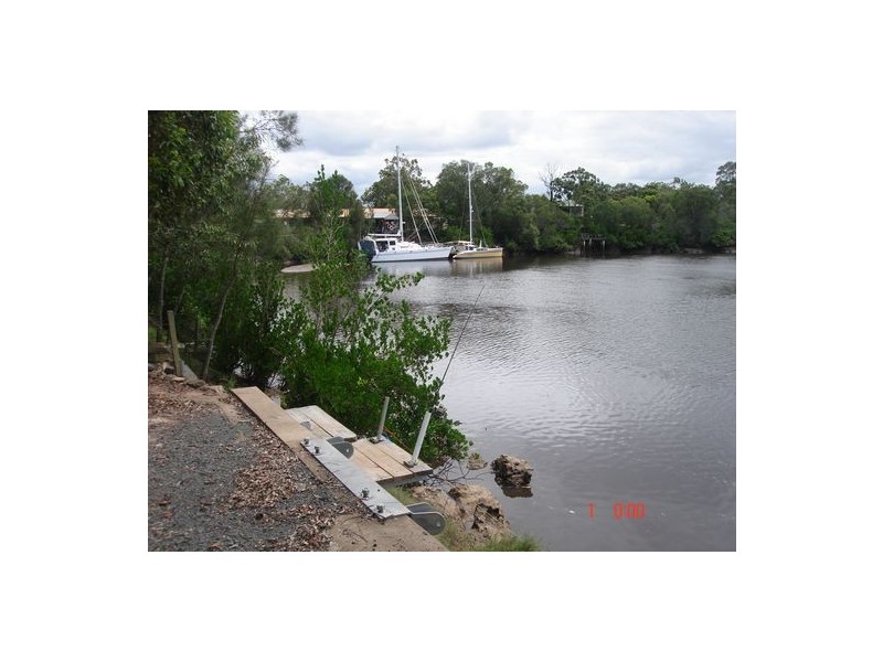 8 Jacqueline Drive, Pacific Haven QLD 4659