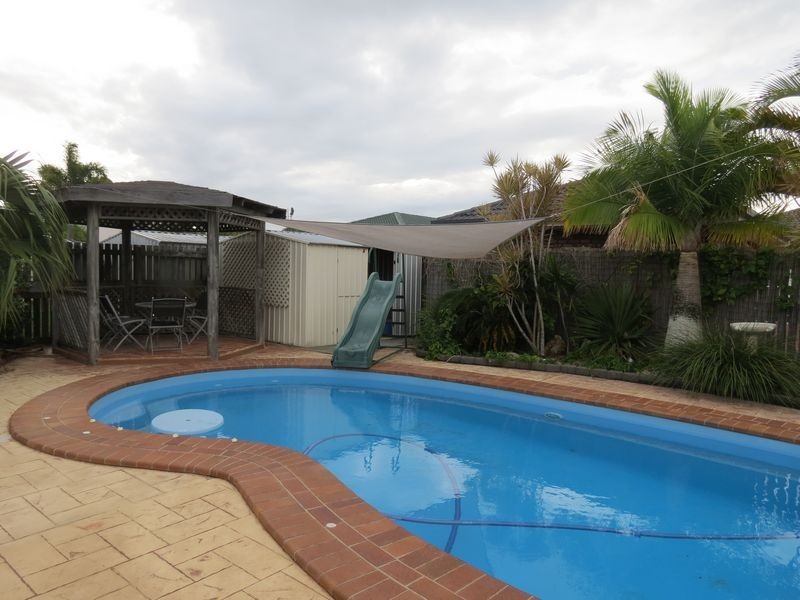 4 Rocky Court, Kawungan QLD 4655