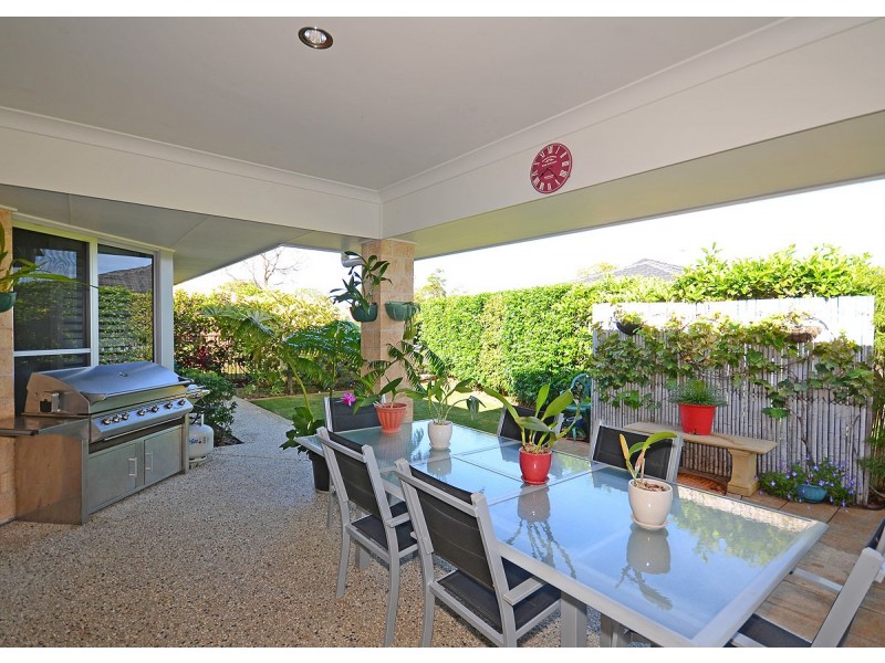 13 Fulmar Court, Burrum Heads QLD 4659