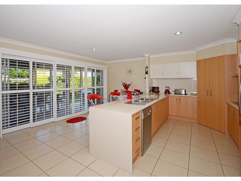 13 Fulmar Court, Burrum Heads QLD 4659