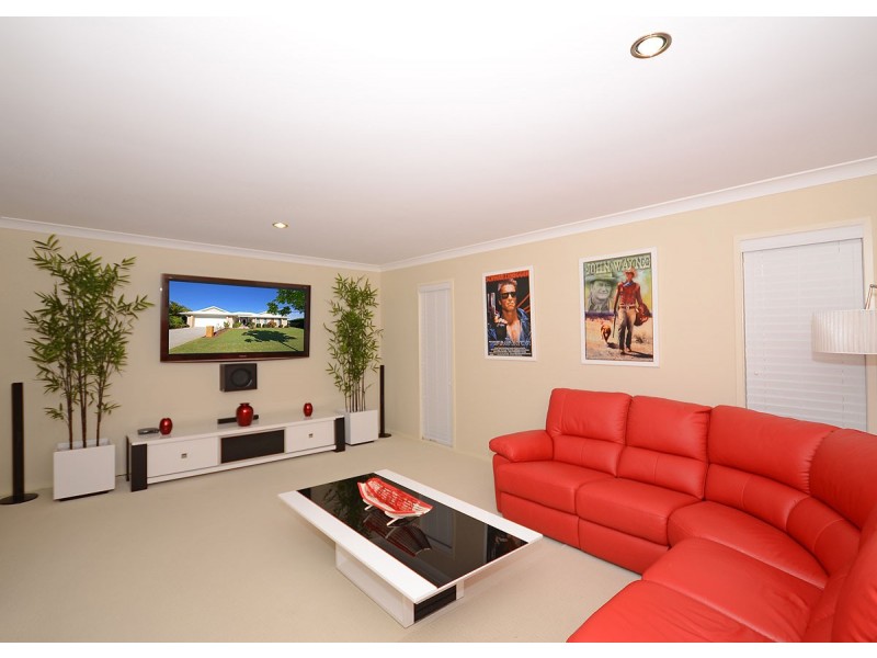 13 Fulmar Court, Burrum Heads QLD 4659