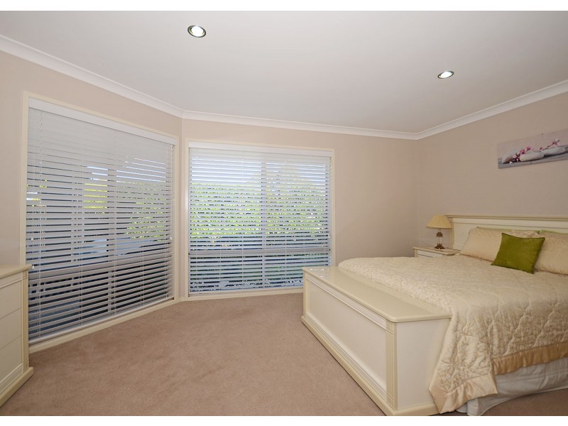 13 Fulmar Court, Burrum Heads QLD 4659