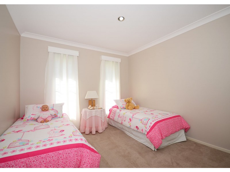 13 Fulmar Court, Burrum Heads QLD 4659