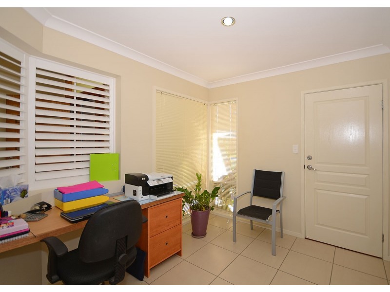 13 Fulmar Court, Burrum Heads QLD 4659