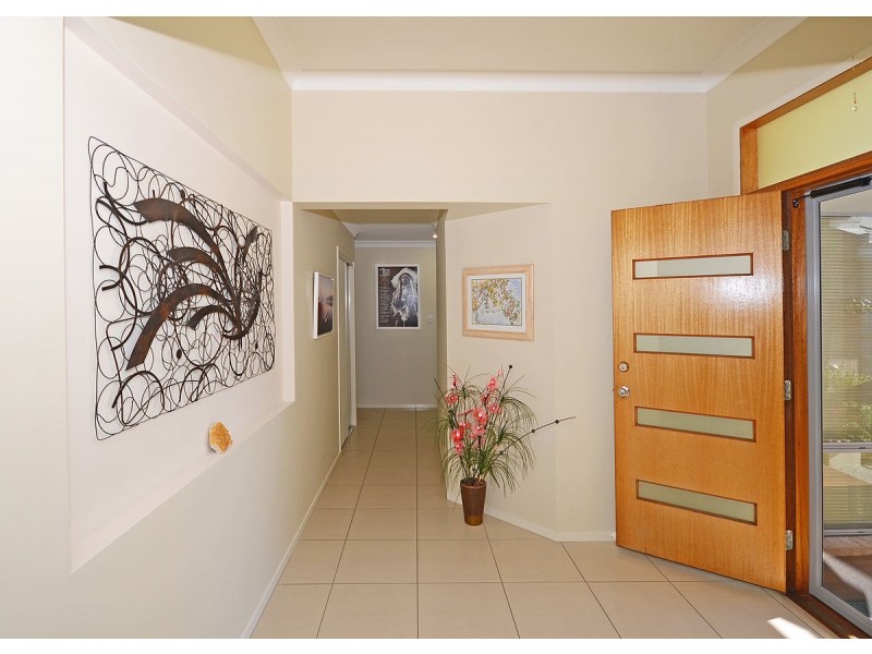 13 Fulmar Court, Burrum Heads QLD 4659