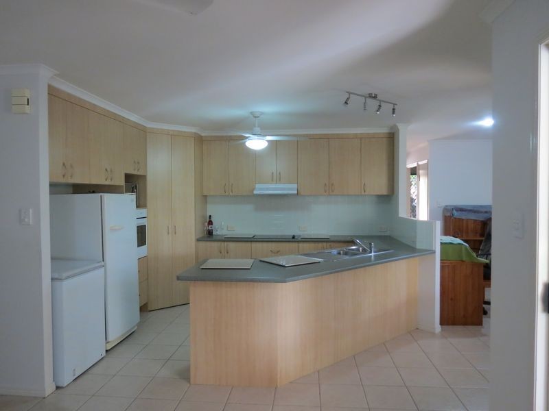 24 Jonwest Close, Torquay QLD 4655