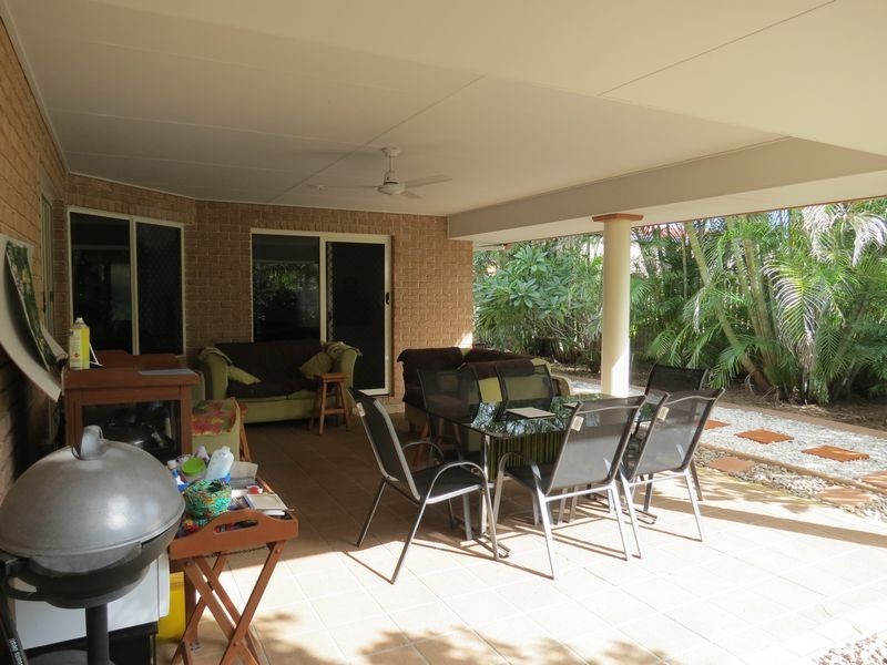 24 Jonwest Close, Torquay QLD 4655