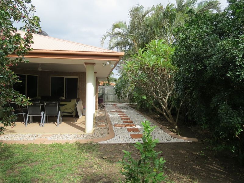 24 Jonwest Close, Torquay QLD 4655
