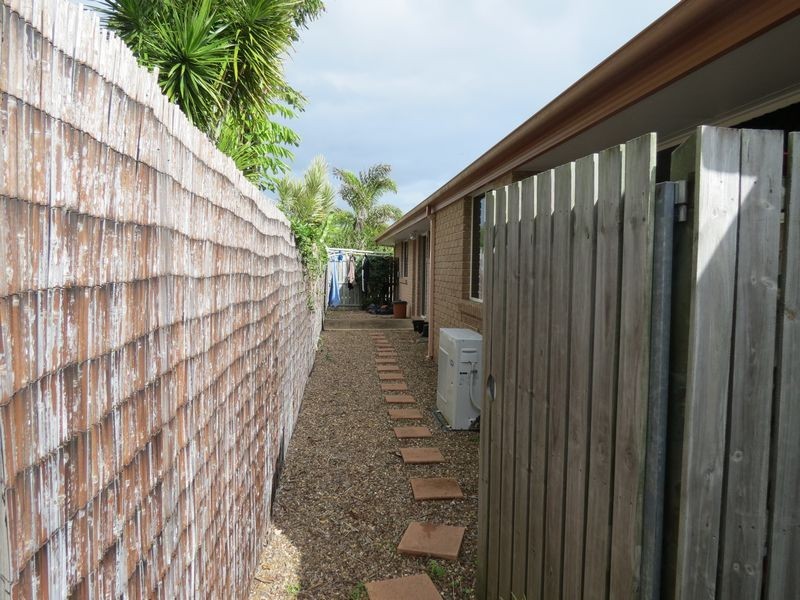 24 Jonwest Close, Torquay QLD 4655
