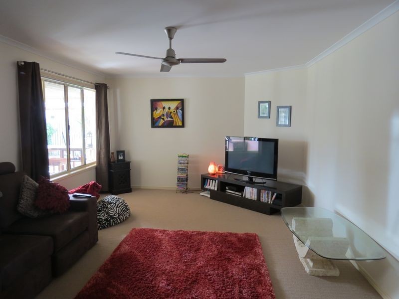 72 Endeavour Way, Eli Waters QLD 4655