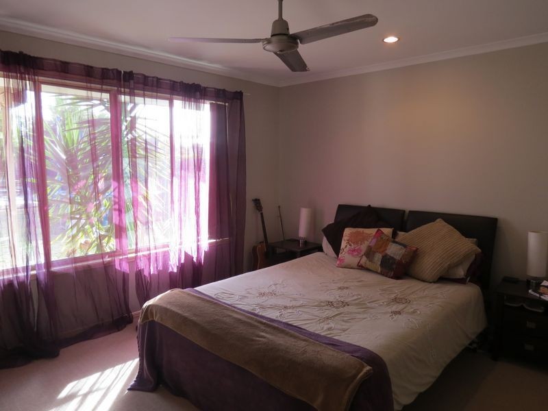 72 Endeavour Way, Eli Waters QLD 4655