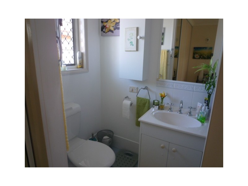 12 Lido Parade, Urangan QLD 4655