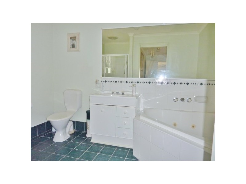 10 Bloodwood Court, Kawungan QLD 4655