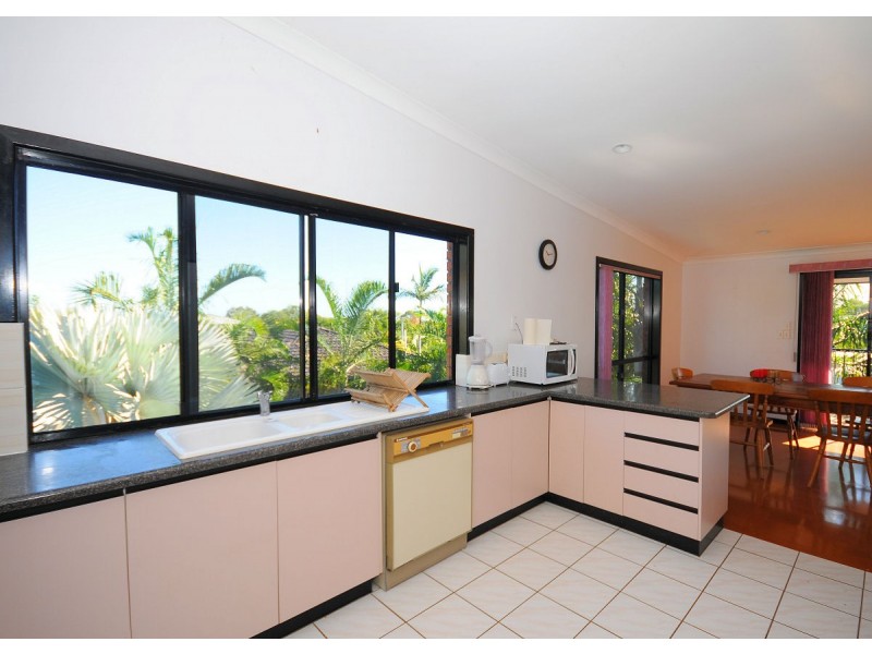 8 Jacaranda Drive, Torquay QLD 4655