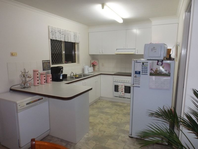 15 Merlin Drive, Urangan QLD 4655