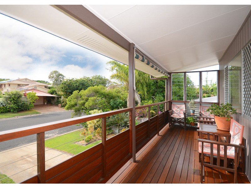 69 Hibiscus Street, Urangan QLD 4655