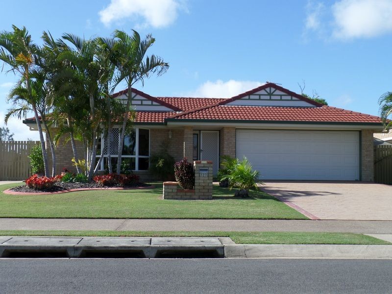 127 Ibis Blvd, Eli Waters QLD 4655