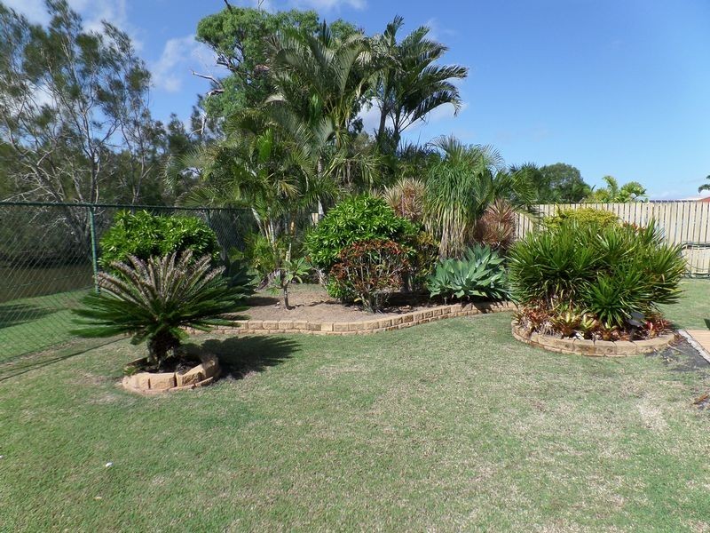 127 Ibis Blvd, Eli Waters QLD 4655