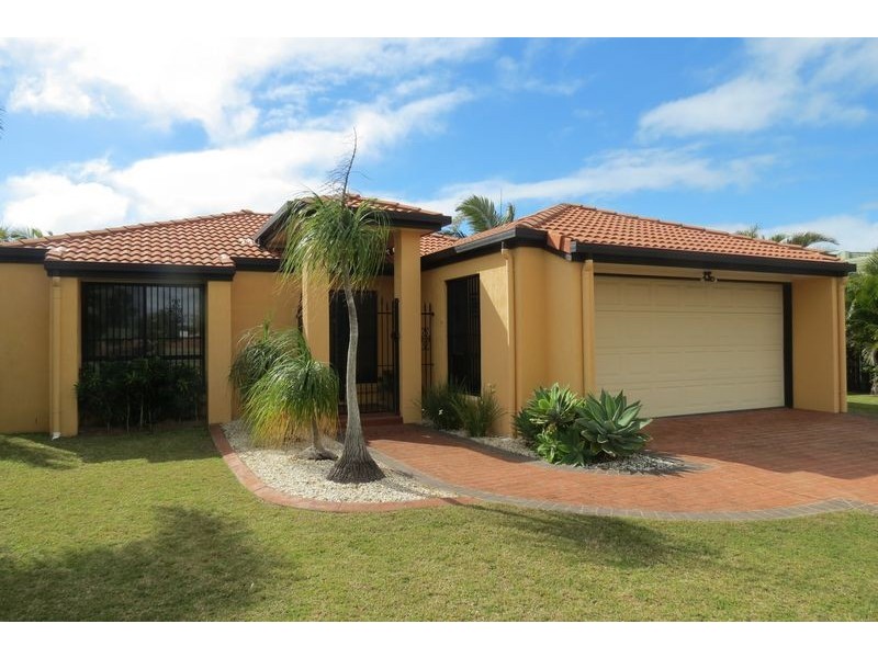 61 Bowerbird Avenue, Eli Waters QLD 4655