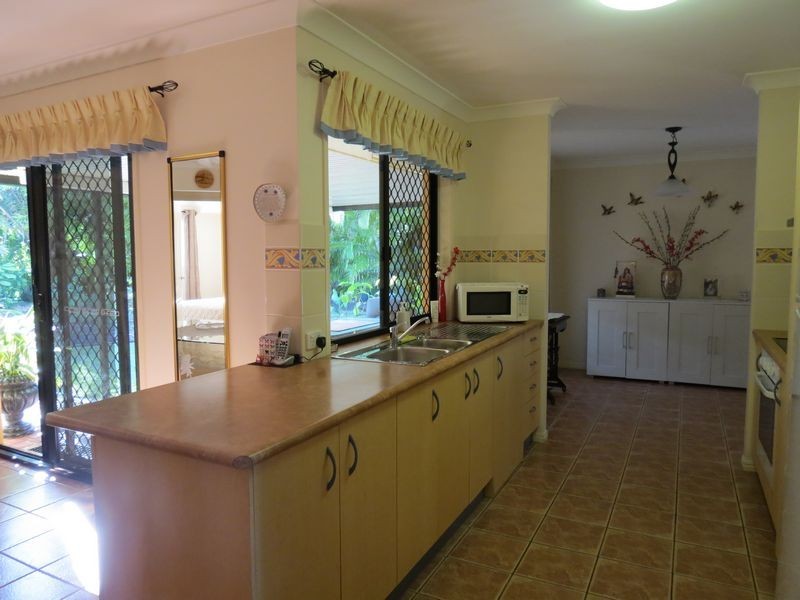 61 Bowerbird Avenue, Eli Waters QLD 4655