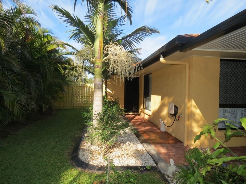 61 Bowerbird Avenue, Eli Waters QLD 4655