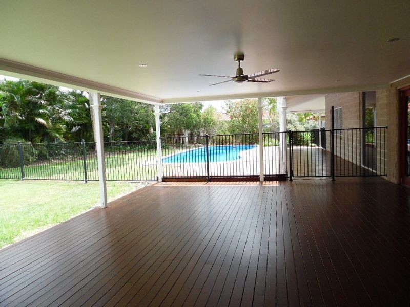 7 Daintree Drive, Urangan QLD 4655