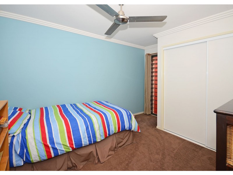 36 Earl St Vincent Cct, Eli Waters QLD 4655