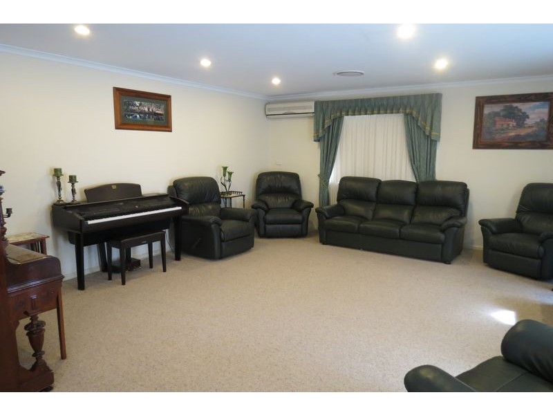 7 Brampton Court, Kawungan QLD 4655