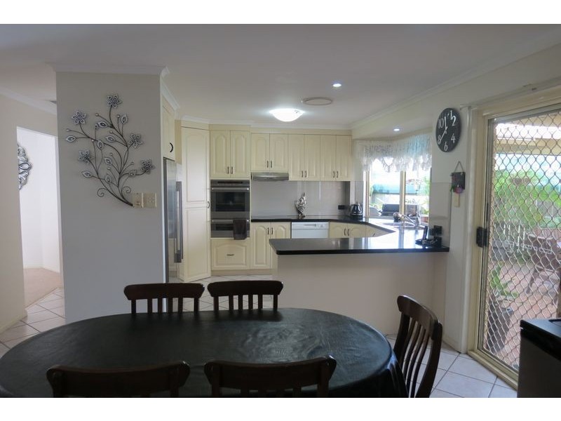 7 Brampton Court, Kawungan QLD 4655