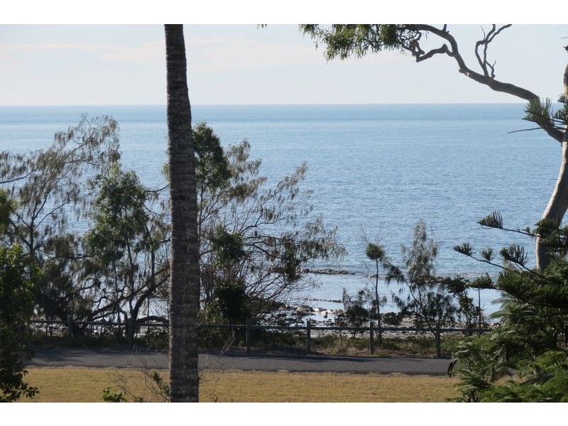 18 Mant Street, Point Vernon QLD 4655