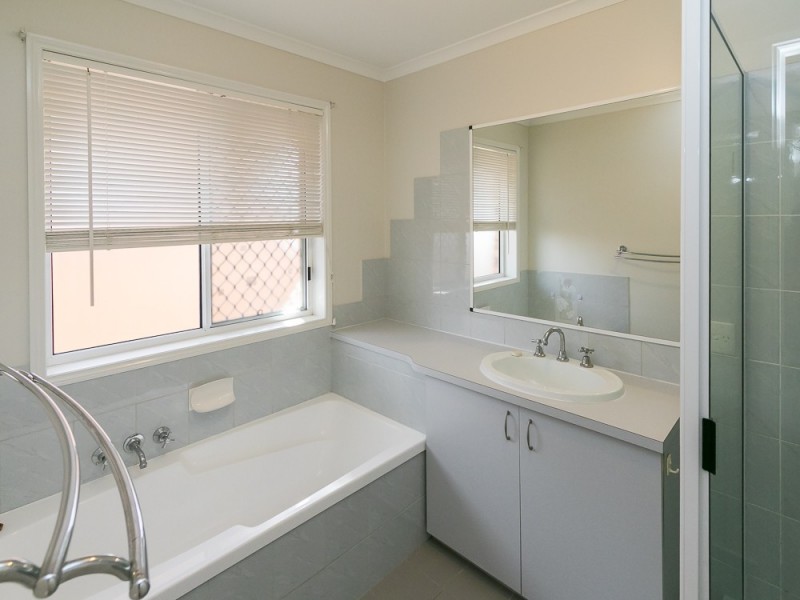 3 Golden Court, Kawungan QLD 4655
