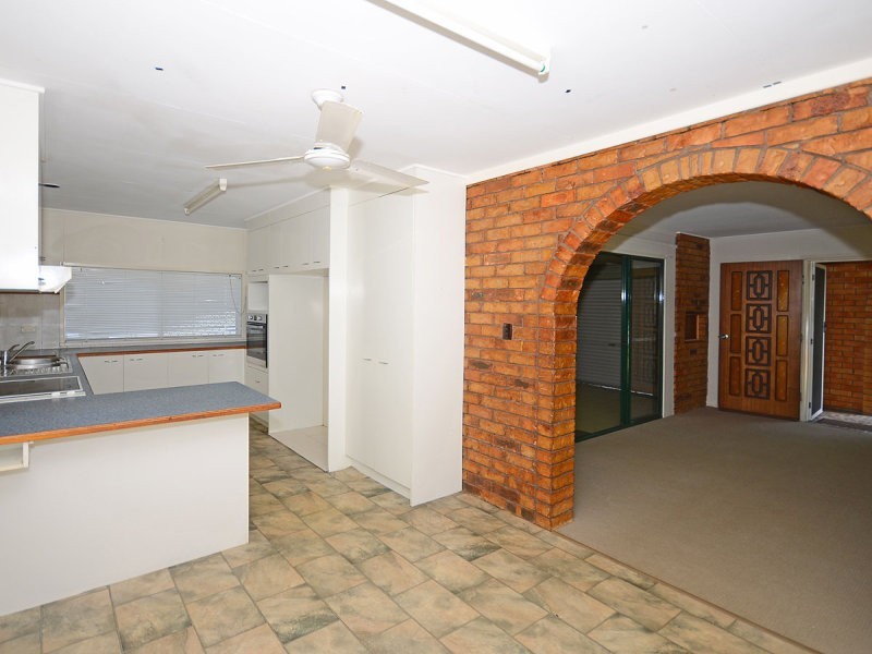 4 Tooth Street, Pialba QLD 4655