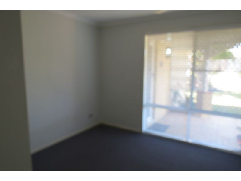 4 Hyperno Road, Point Vernon QLD 4655