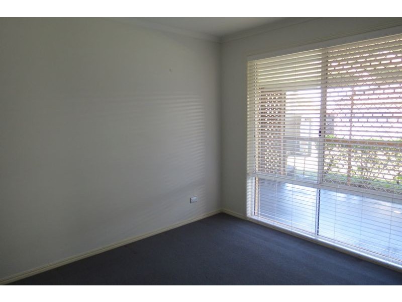 4 Hyperno Road, Point Vernon QLD 4655